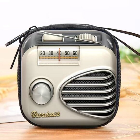 Retro Radio Design Key & Card Holder - Picture 11 of 11